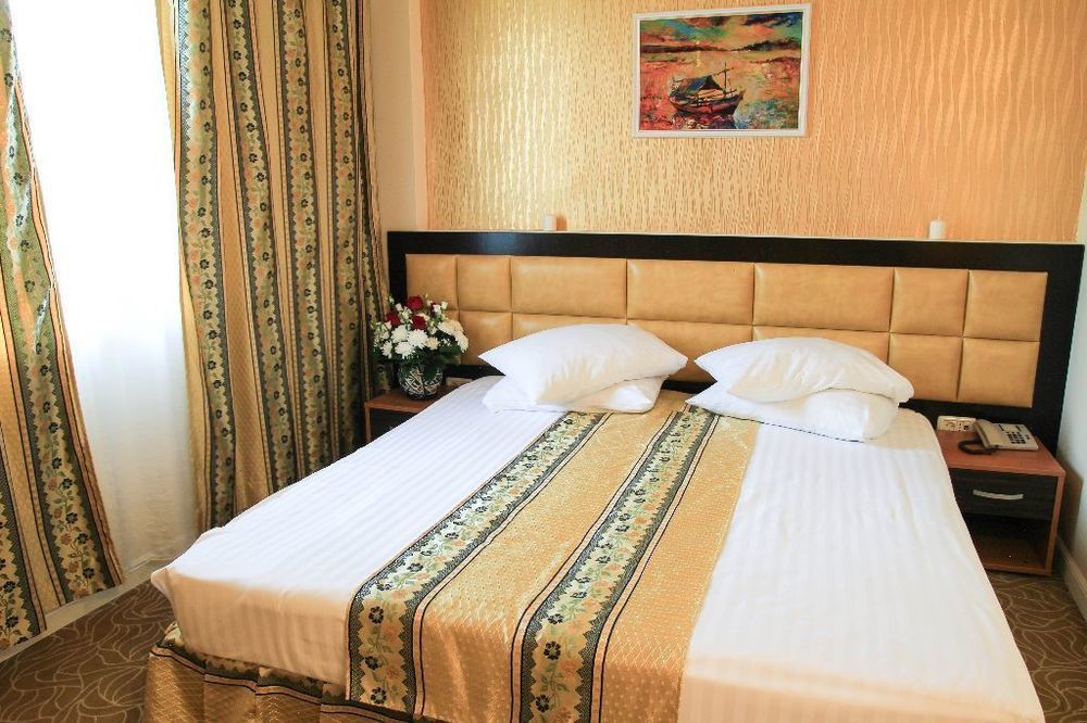 Best Western Hotel Lev Or I Bucharest Exterior photo