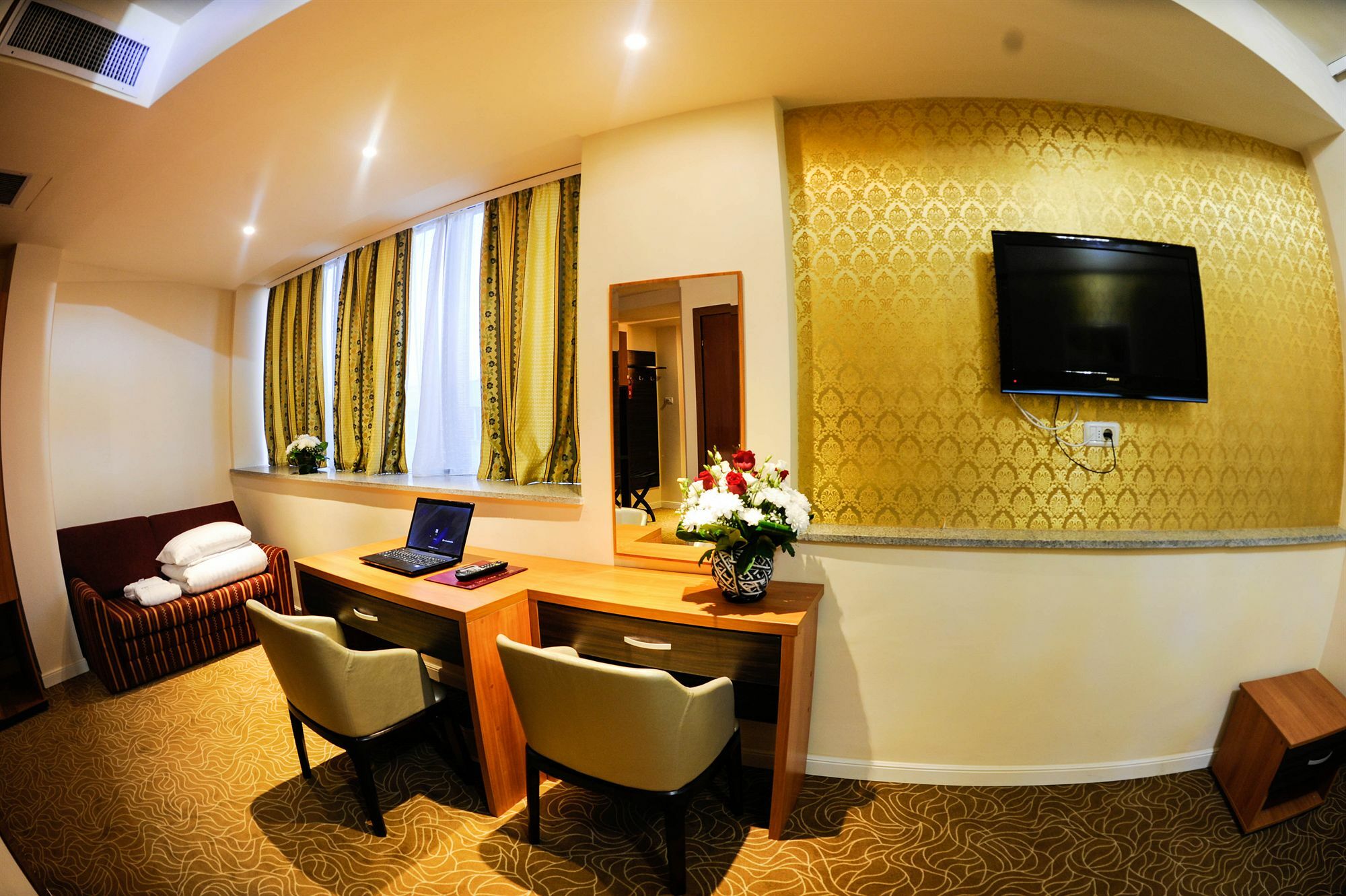Best Western Hotel Lev Or I Bucharest Exterior photo